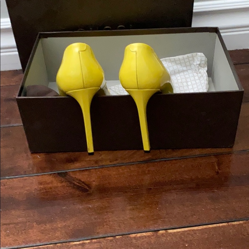 Selling Gucci “Vernice Crystal Acid Lime”